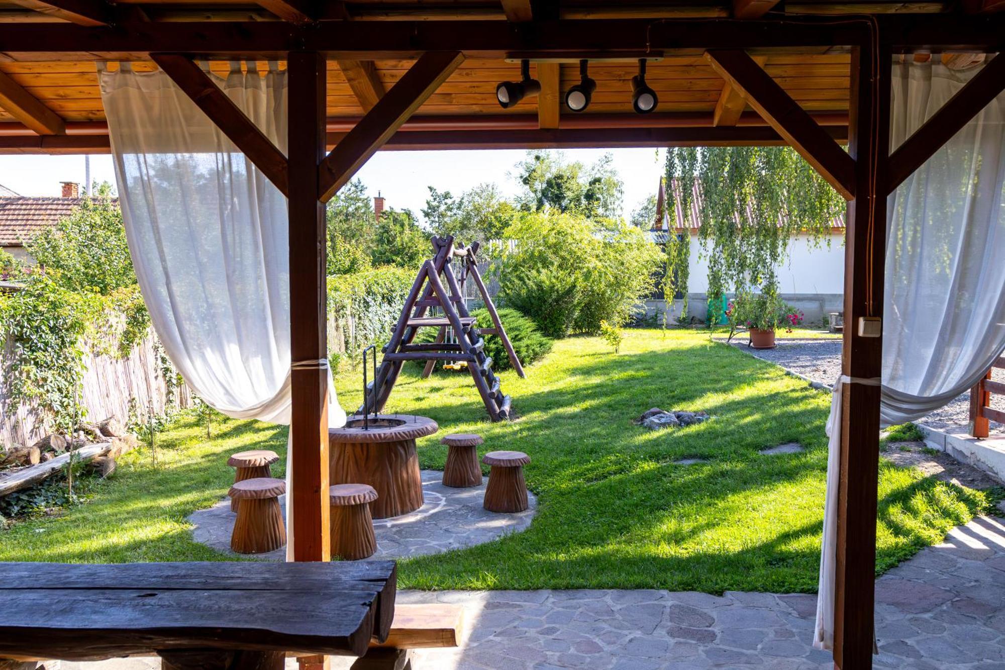 Kincső Vendégház Sárospatak Exterior foto