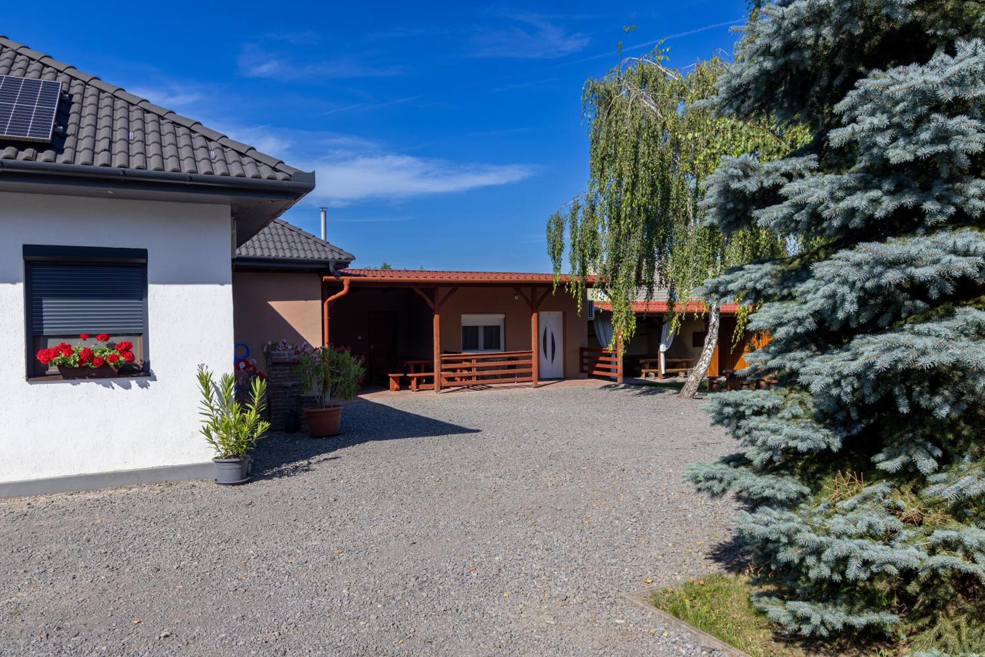 Kincső Vendégház Sárospatak Exterior foto