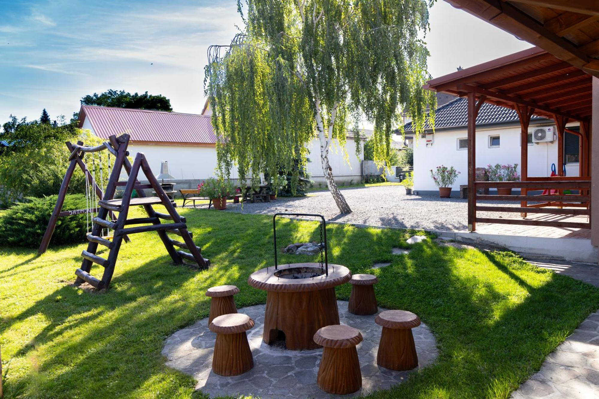 Kincső Vendégház Sárospatak Exterior foto
